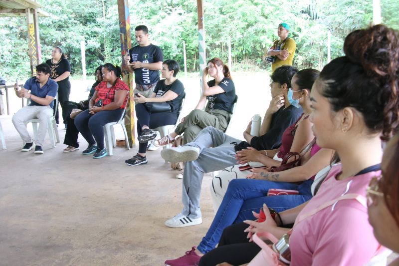 Entrega de cestas básicas no Quilombo do Abacatal