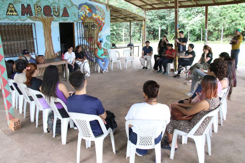 Entrega de cestas básicas no Quilombo do Abacatal