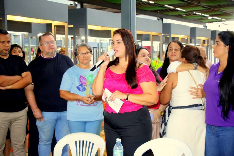 Feira do Artesanato com Programação do Dia Internacional da Mulher