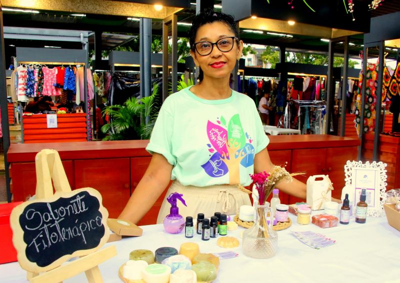 Feira do Artesanato com Programação do Dia Internacional da Mulher