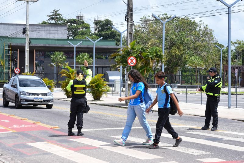 Imagem na faixa no Parque Cultural Vila Maguary e Estrada do Aurá