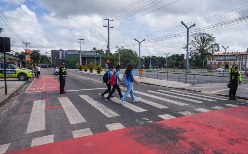 Imagem na faixa no Parque Cultural Vila Maguary e Estrada do Aurá