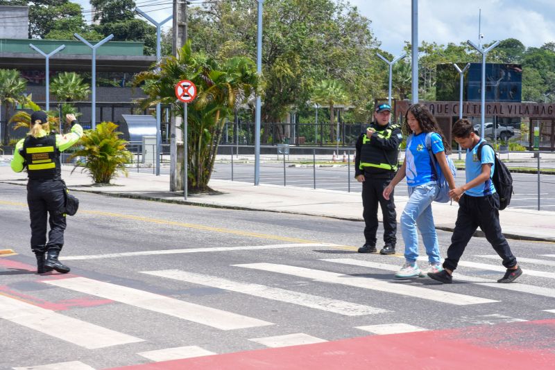 Imagem na faixa no Parque Cultural Vila Maguary e Estrada do Aurá