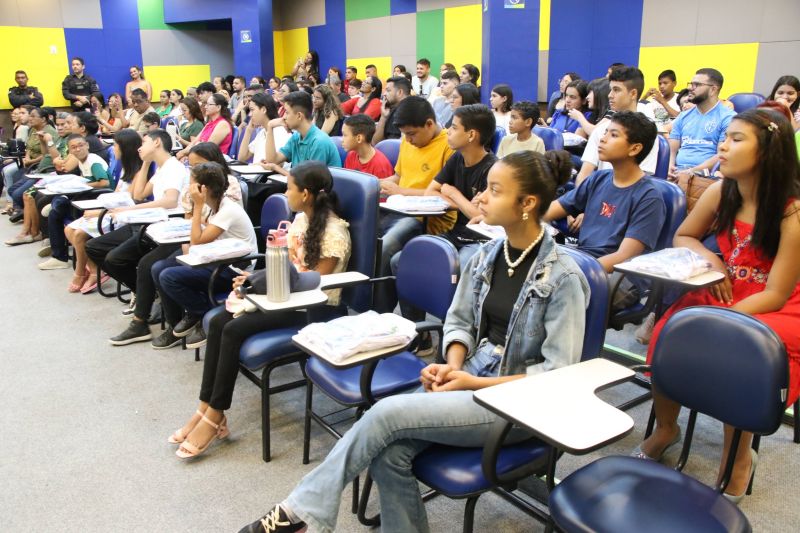 Projeto Anjos da Guarda com primeira aula inaugural.