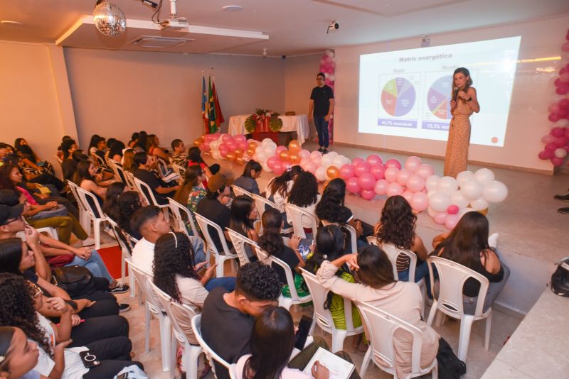 Palestra COP 30 no Colégio Intelectual na Cidade Nova