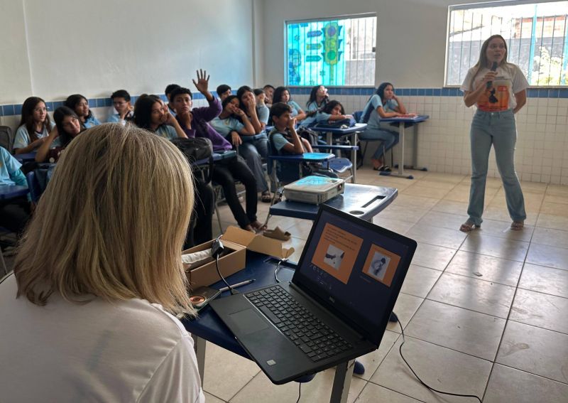 Ação Maio Laranja na escola Novo Tauari