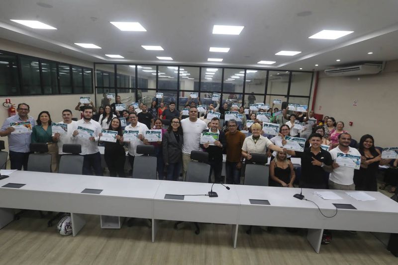 Entrega de Certificados aos alunos do Instituto de Educação Tecnológica Avançada da Amazônia (IETAAM)