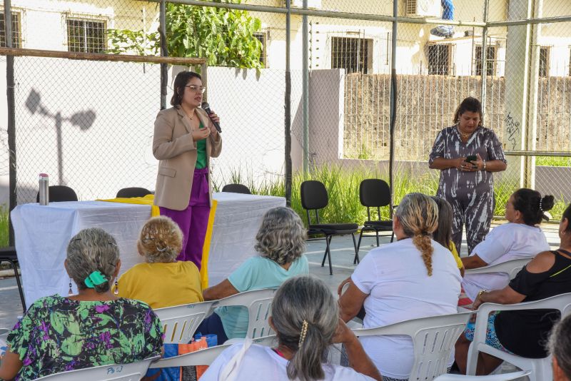 Pré Conferências da Mulher no CRAS Estrela do conjunto Júlia Seffer