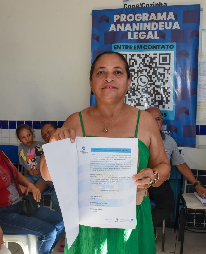 Entrega de Título de Propriedade na comunidade Jardim Vitória no bairro do Icuí
