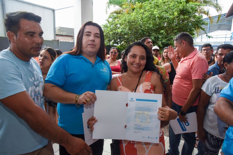 Entrega de Título de Propriedade na comunidade Jardim Vitória no bairro do Icuí