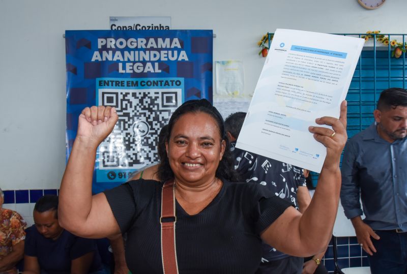 Entrega de Título de Propriedade na comunidade Jardim Vitória no bairro do Icuí