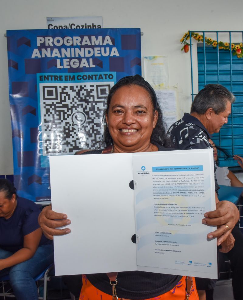 Entrega de Título de Propriedade na comunidade Jardim Vitória no bairro do Icuí