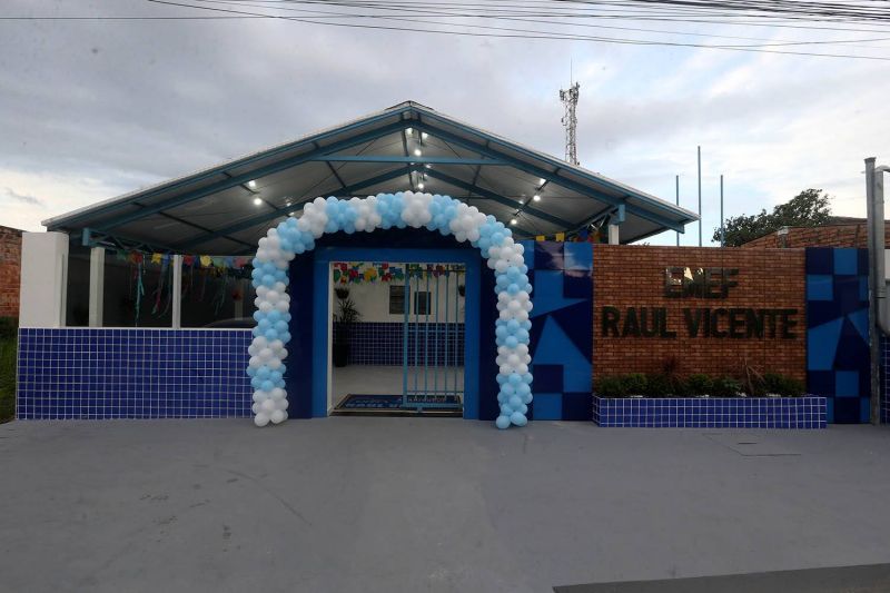 Entrega da Escola Raul Vicente totalmente revitalizada bairro Centro