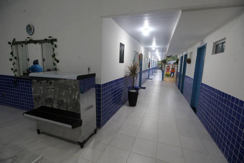 Entrega da Escola Raul Vicente totalmente revitalizada bairro Centro