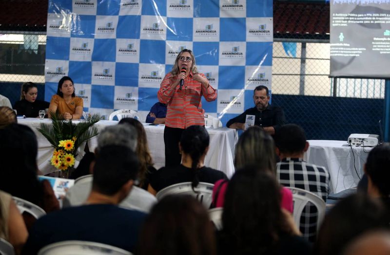 Audiência Pública PPA e LOA na escola Álvaro Adolfo no bairro Guanabara