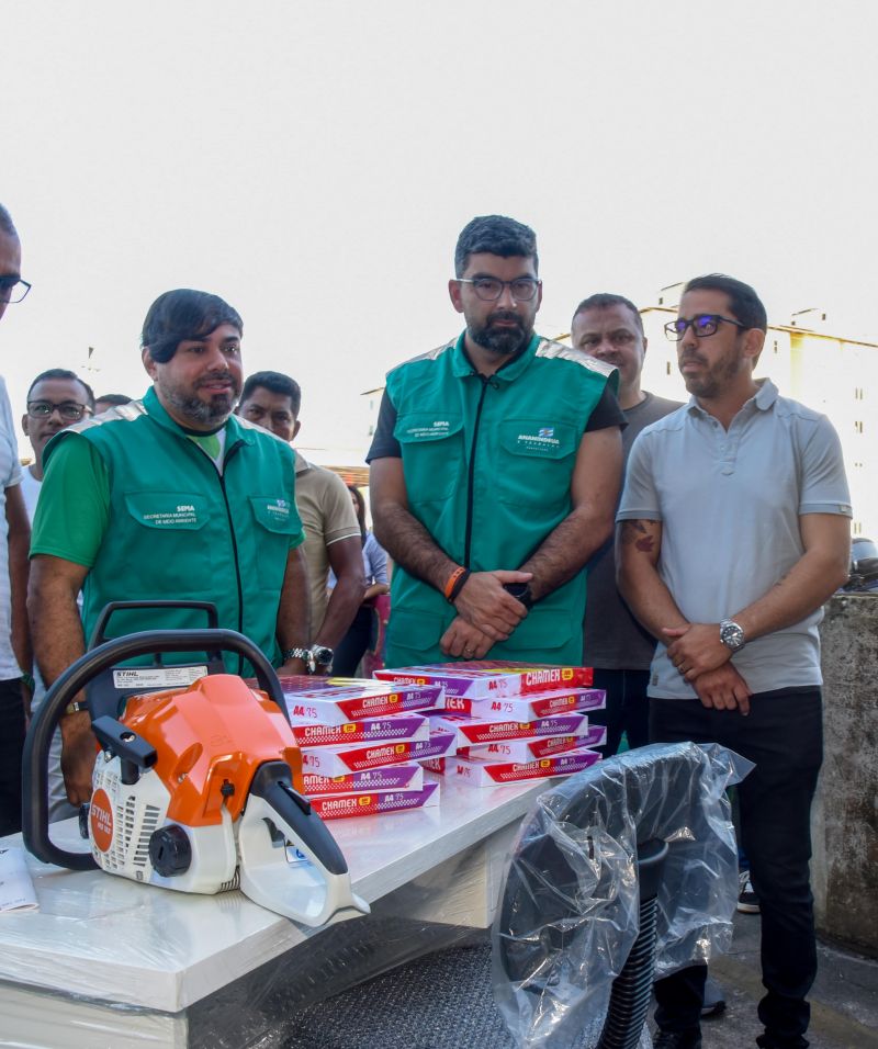 Entrega de equipamentos eletrônicos e notebook para secretária de Meio Ambiente adquirido por compensação ambiental