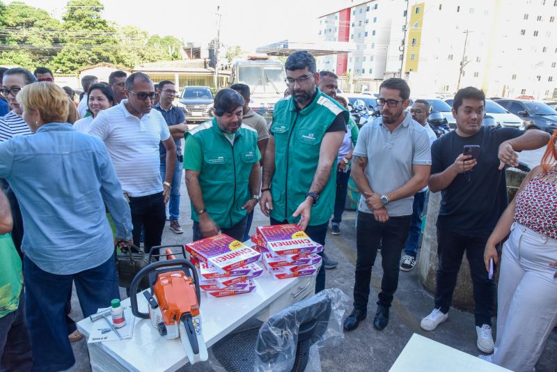 Entrega de equipamentos eletrônicos e notebook para secretária de Meio Ambiente adquirido por compensação ambiental