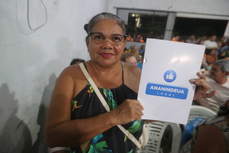 Entrega de Títulos de Propriedade no bairro Levilândia