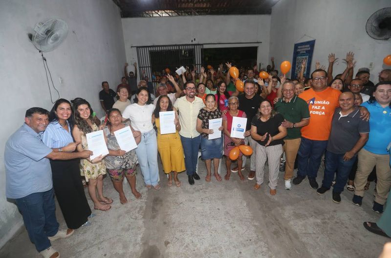 Entrega de Títulos de Propriedade no bairro Levilândia
