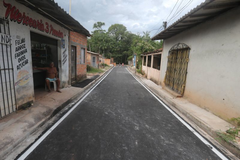 Inauguração de ruas pavimentadas no conjunto Clodomir de Nazaré no Distrito Industrial