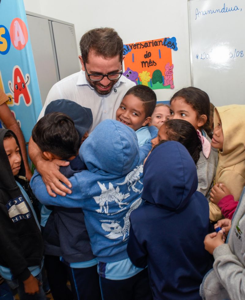 Visita na EMEF Santa Inês com entrega de salas climatizadas