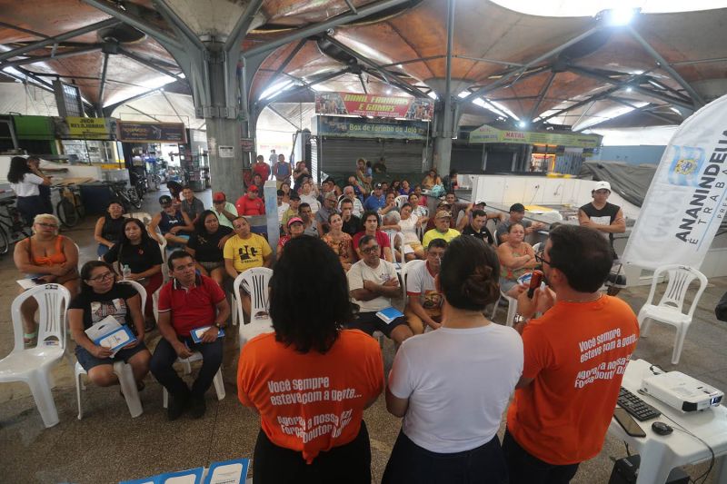 Curso de manipulação de alimentos na feira da Cidade Nova lV