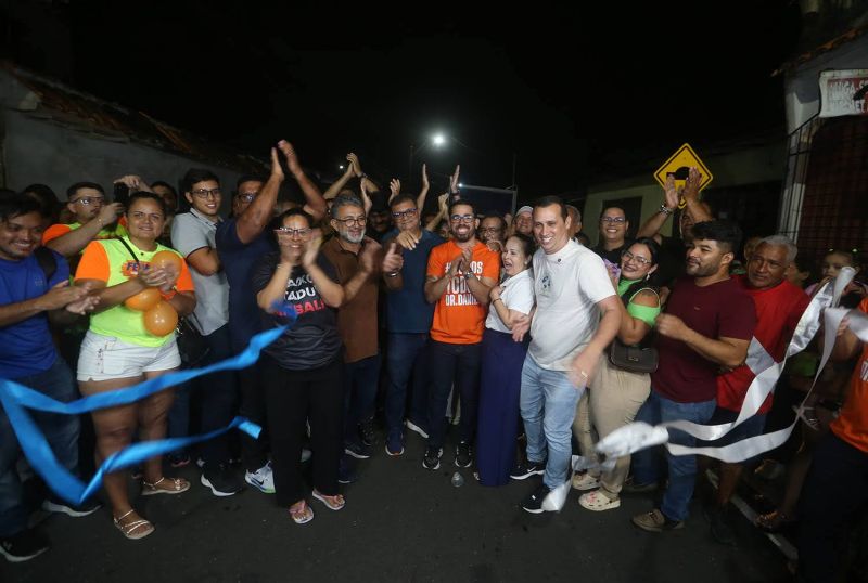 Inauguração de ruas pavimentadas no bairro do 40 Horas