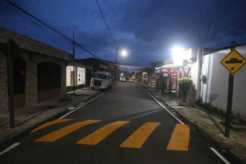 Inauguração de ruas pavimentadas no bairro do 40 Horas