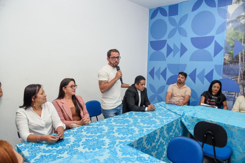Lançamento da revista Práxis