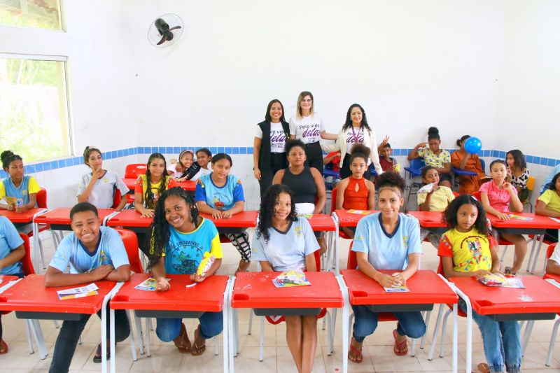 Lei Maria da Penha vai a escola no Quilombo do Abacatal
