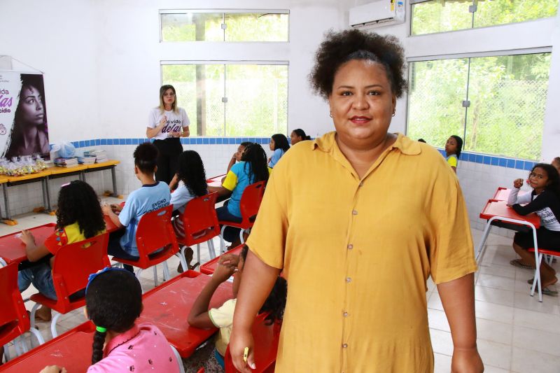 Lei Maria da Penha vai a escola no Quilombo do Abacatal