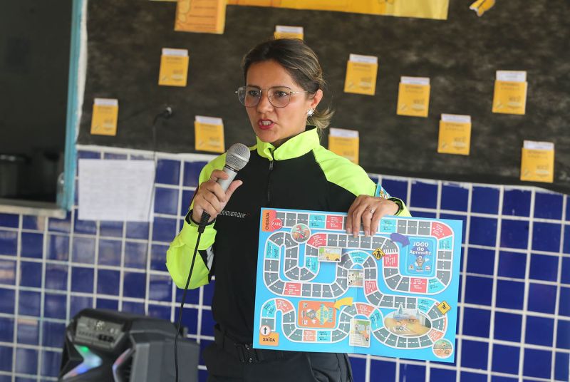 Semutran vai Escola