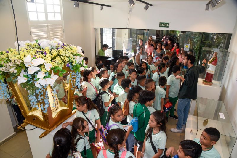 Visita guiada no parque Vila Maguary dos alunos da escola Gregório de Almeida Brito