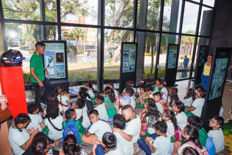 Visita guiada no parque Vila Maguary dos alunos da escola Gregório de Almeida Brito