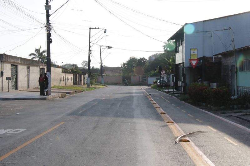 Inauguração de pavimentação asfáltica na avenida Coletora no conjunto Júlia Seffer