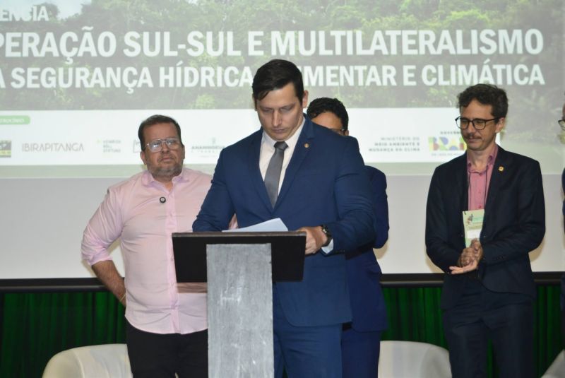 Fórum Internacional Pré-COP 30 no Teatro Municipal