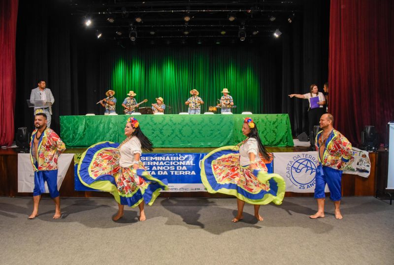 Seminário Internacional 25 Anos da Carta da Terra