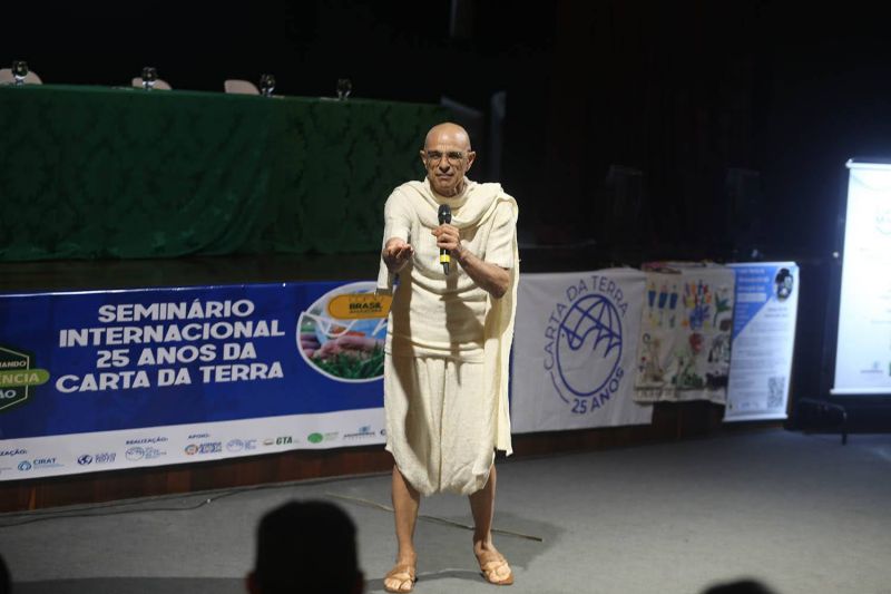Encerramento do Fórum Internacional Cop 30 no teatro Municipal