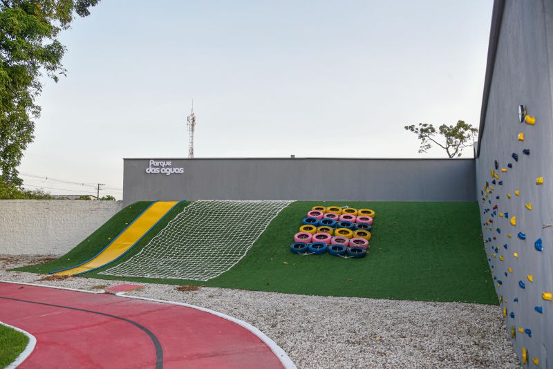 Praça Parque das Águas e Casa da Cultura em Águas Lindas