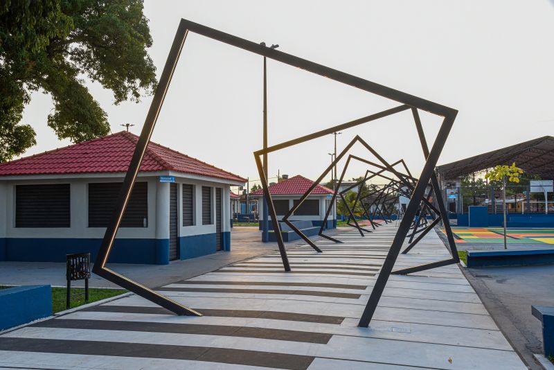 Praça Parque das Águas e Casa da Cultura em Águas Lindas