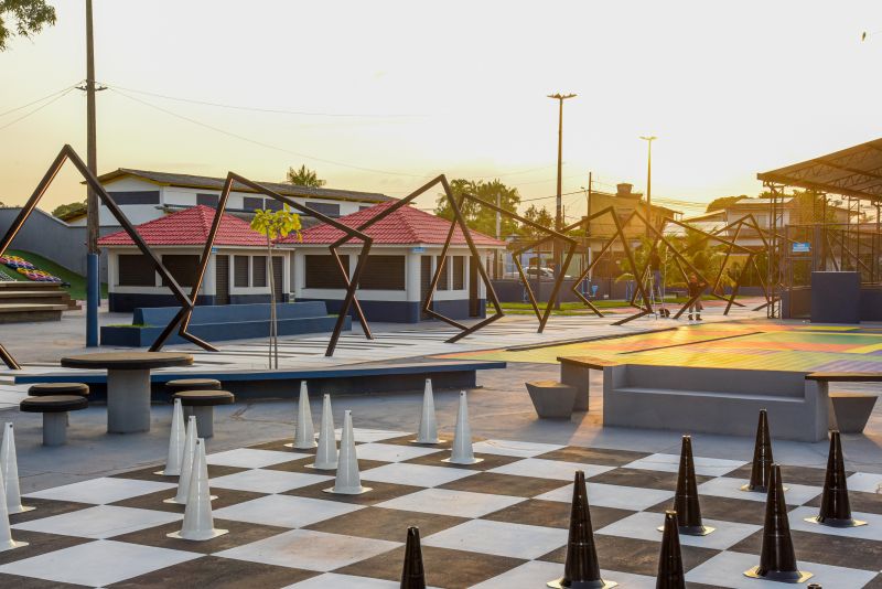 Praça Parque das Águas e Casa da Cultura em Águas Lindas