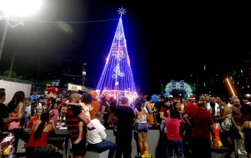 Abertura Natal do Amor no lado Sul Parque das Águas em Águas Lindas