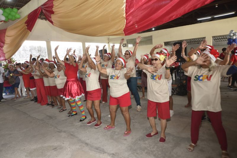 Culminância de Natal CRAS e CREAS na Igreja Matriz