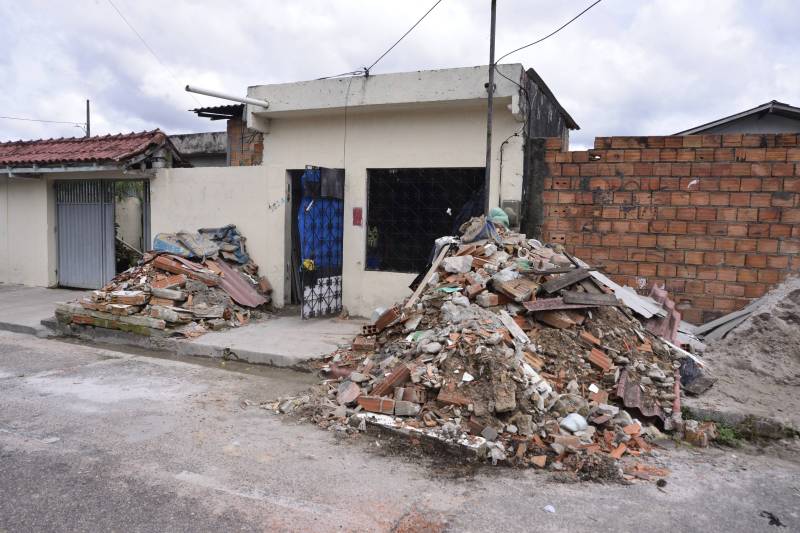 Uma das casas atingidas por chuva e fortes ventos no mês de janeiro.