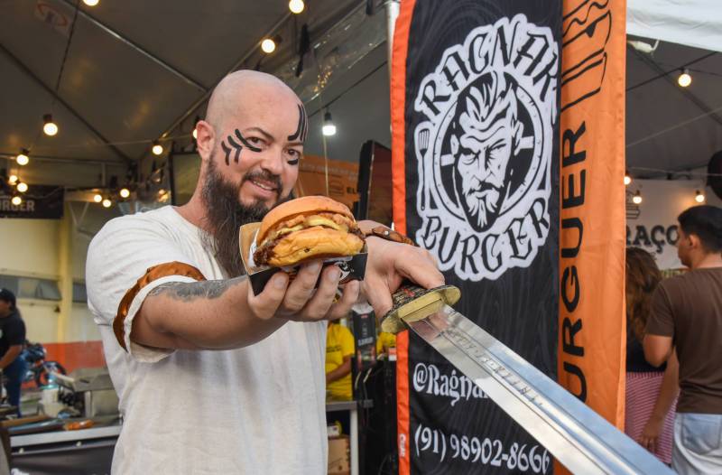Fabiano Rocha(Ragnar Burger)