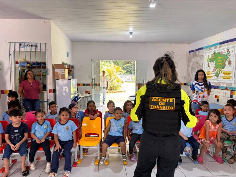 Agentes de Trãnsito nas Escolas