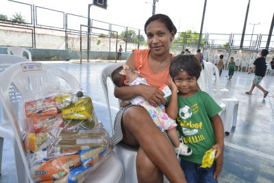 Galeria: Entrega de 1.000 apoios alimentares para as Mães acompanhadas pelos CRAS