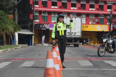 SEMUTRAN orienta motoristas sobre como agir ao se deparar com veículos de emergência