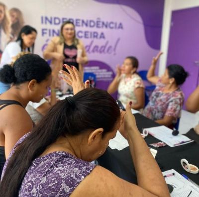 Casa da Mulher Brasileira de Ananindeua promove curso de automaquiagem em homenagem ao Dia das Mães