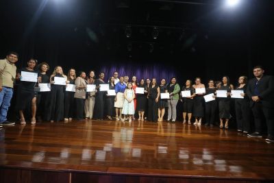 Prefeitura entrega 176 certificados aos alunos do CIP e reforça compromisso de inclusão social e geração de renda